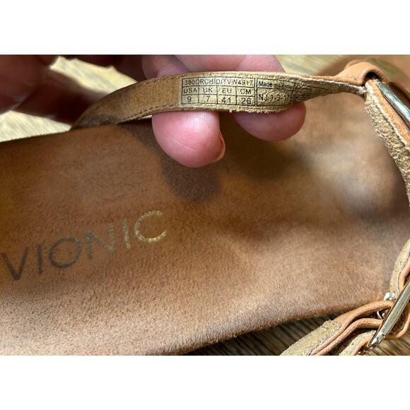 Vionic Orchid Toe Post Wedge Sandal in Sable Brown Sz 9 EU 41  Gold Accent Ring - Picture 6 of 9